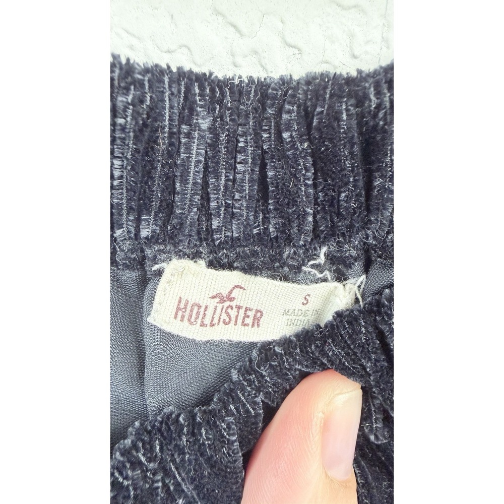 Hollister Velvet Blouse S Black Off Shoulder BellSleeve Whimsigoth Dark Romantic - Picture 5 of 8
